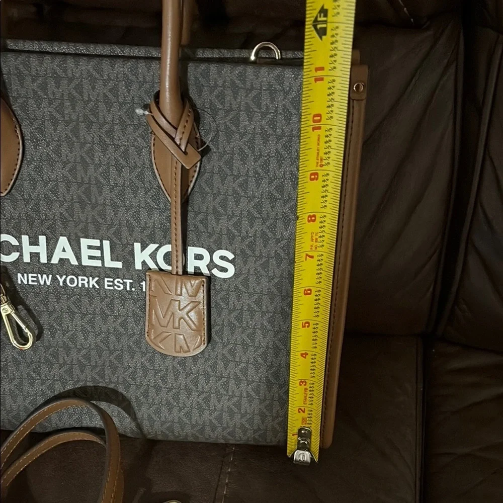 NWT Michael Kors Brown Tote Bag with Gold Accents - Picture 8 of 11